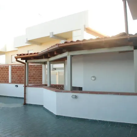 Acqualadroni Affitti Hotel 2*
